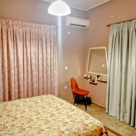 Holiday home Fella Chalkida